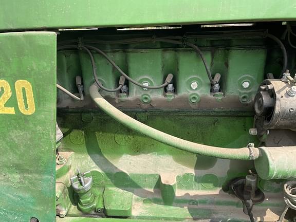 Image of John Deere 4020 equipment image 2