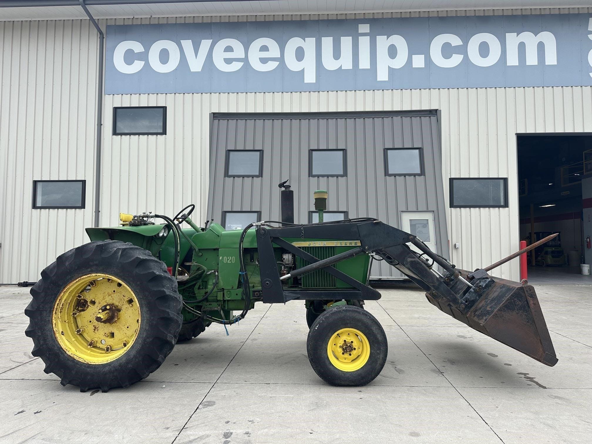 1966 John Deere 4020 Equipment Image0