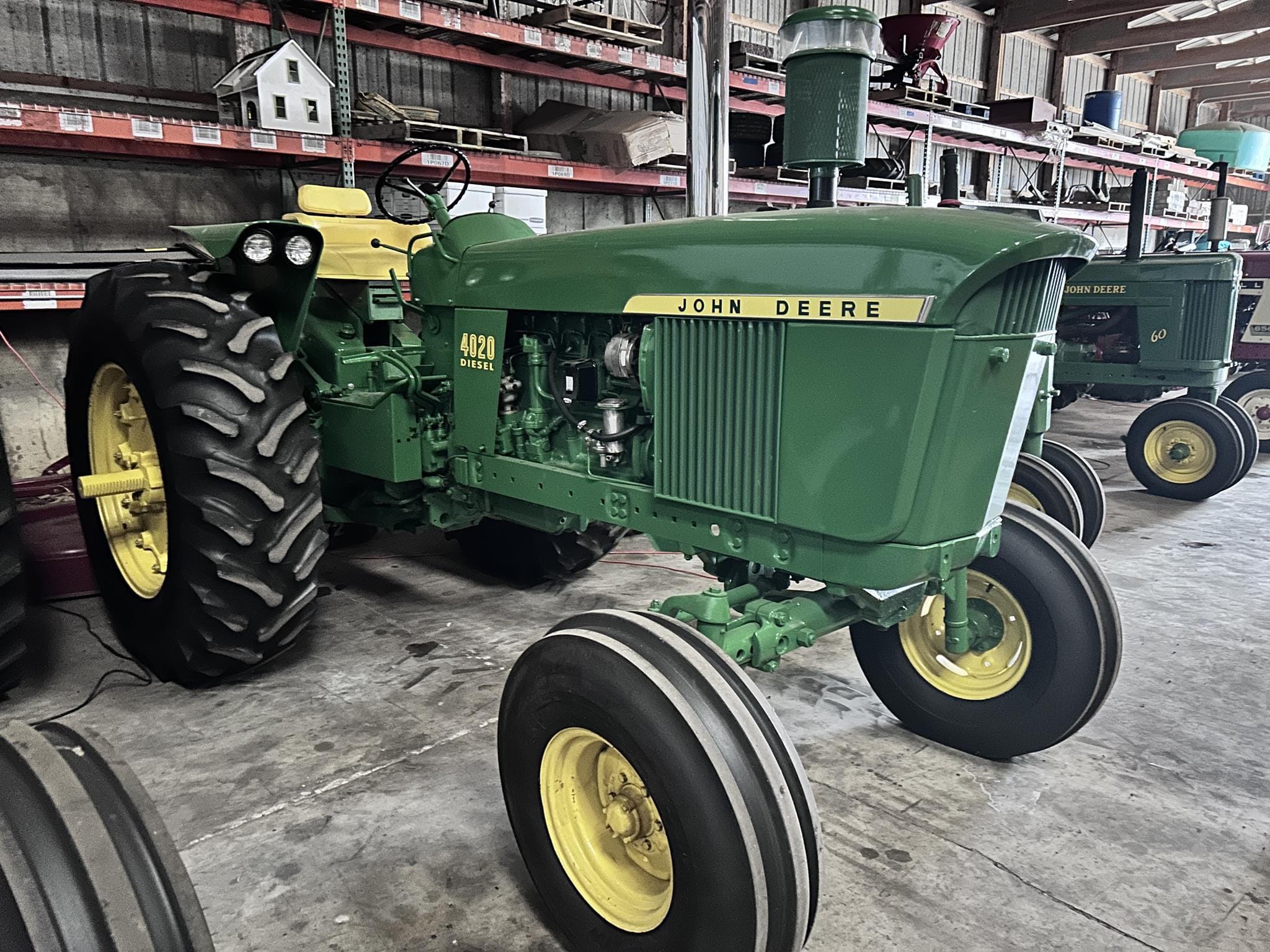 Main image John Deere 4020