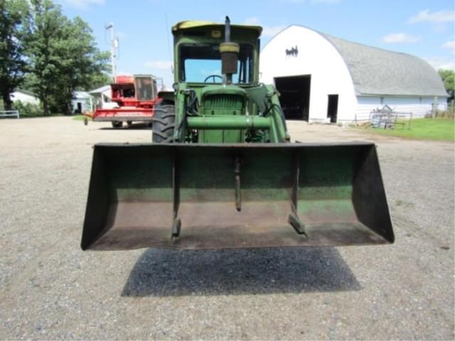 Image of John Deere 4020 equipment image 1