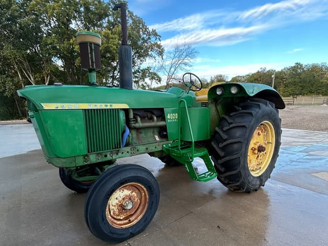 Image of John Deere 4020 equipment image 3