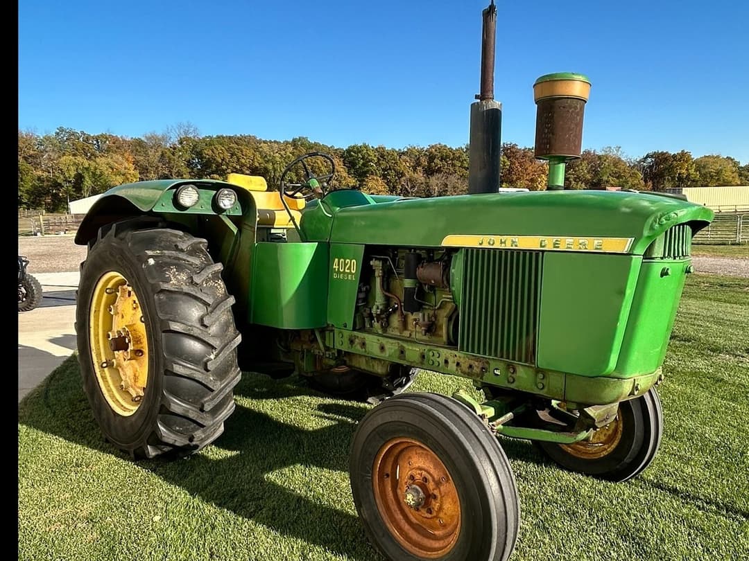 Image of John Deere 4020 Primary image