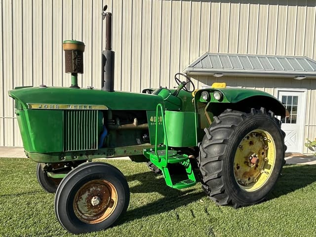 Image of John Deere 4020 equipment image 1