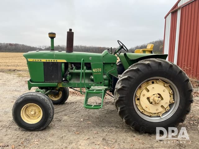 Image of John Deere 4020 equipment image 1