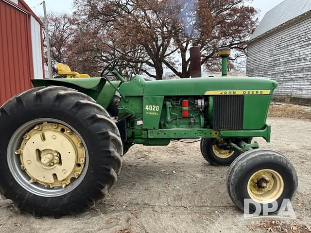 Image of John Deere 4020 equipment image 3