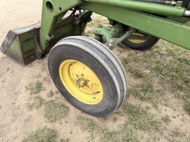 Image of John Deere 4020 equipment image 4