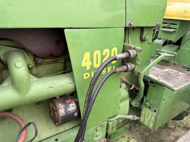 Image of John Deere 4020 equipment image 2