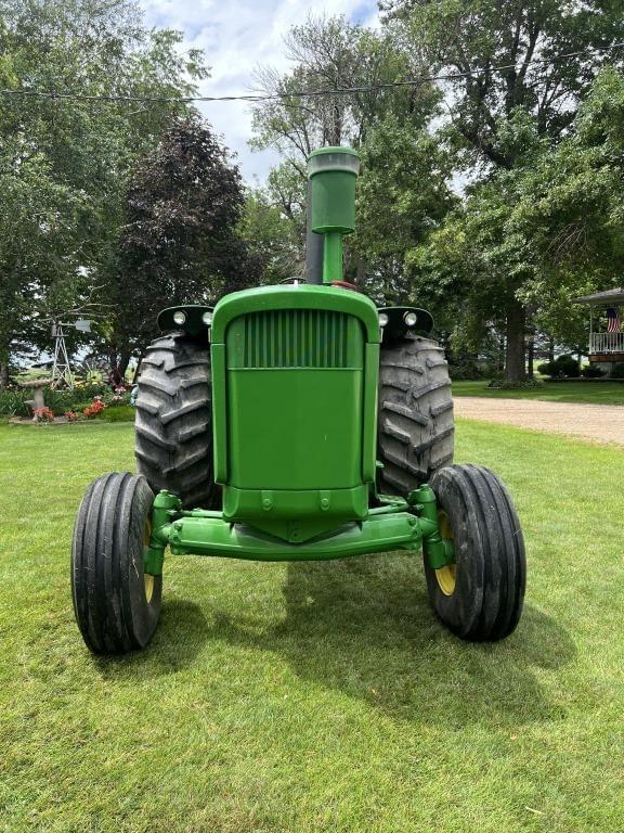 Image of John Deere 5020 equipment image 2