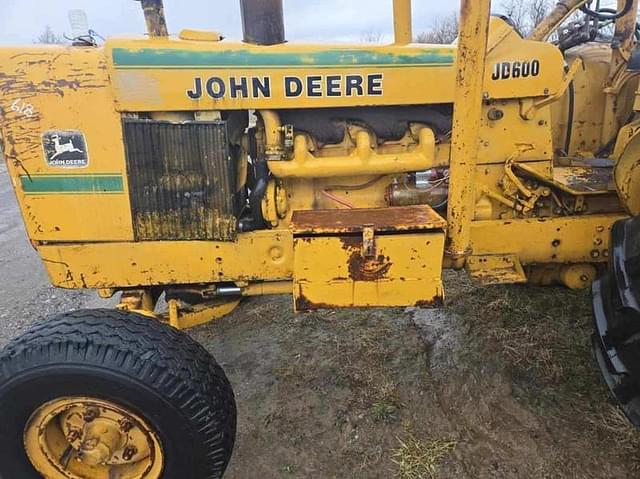 Image of John Deere 600 equipment image 2