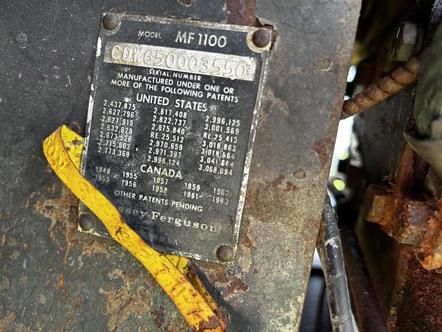 Image of Massey Ferguson 1100 equipment image 4