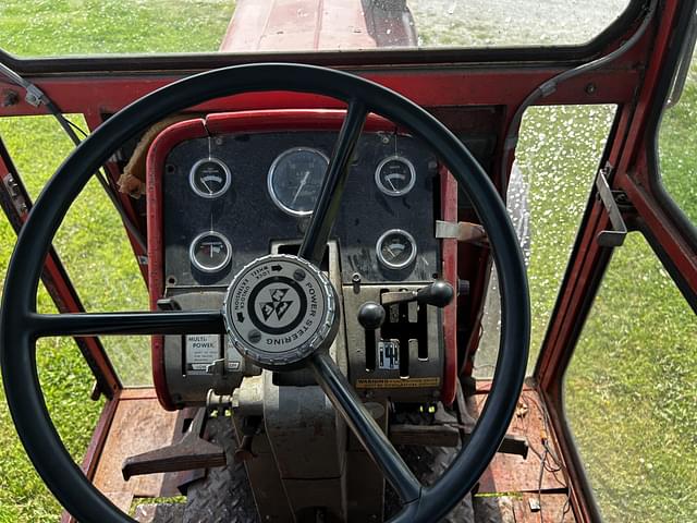 Image of Massey Ferguson 1100 equipment image 1