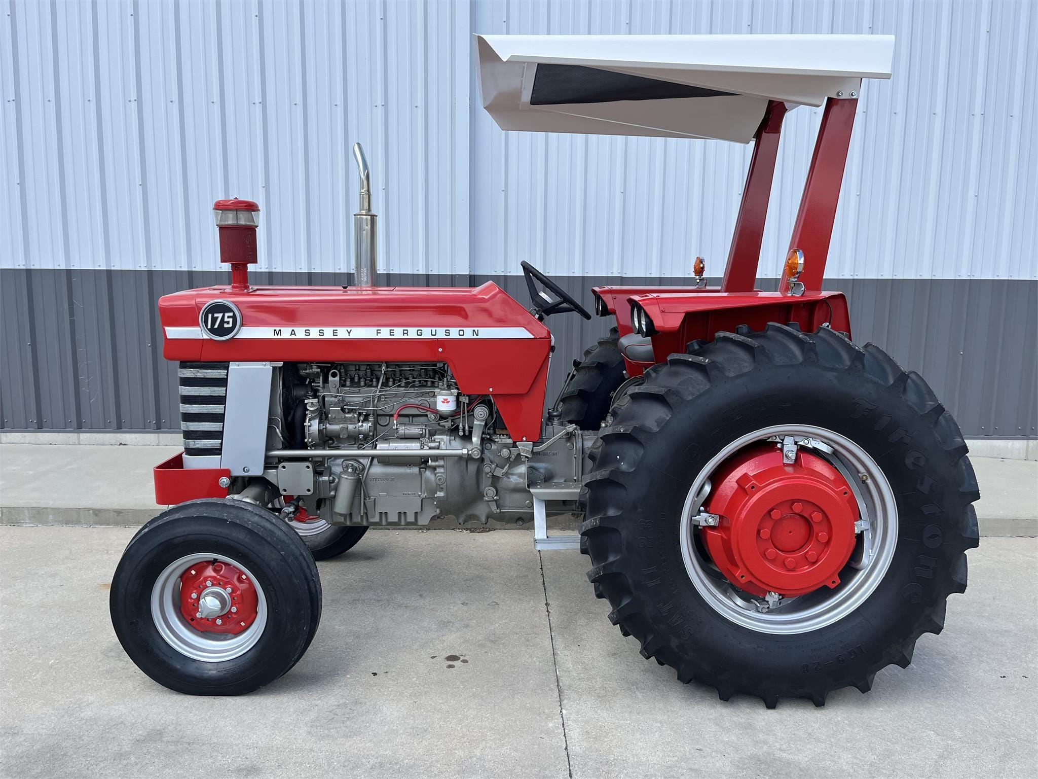 Main image Massey Ferguson 175
