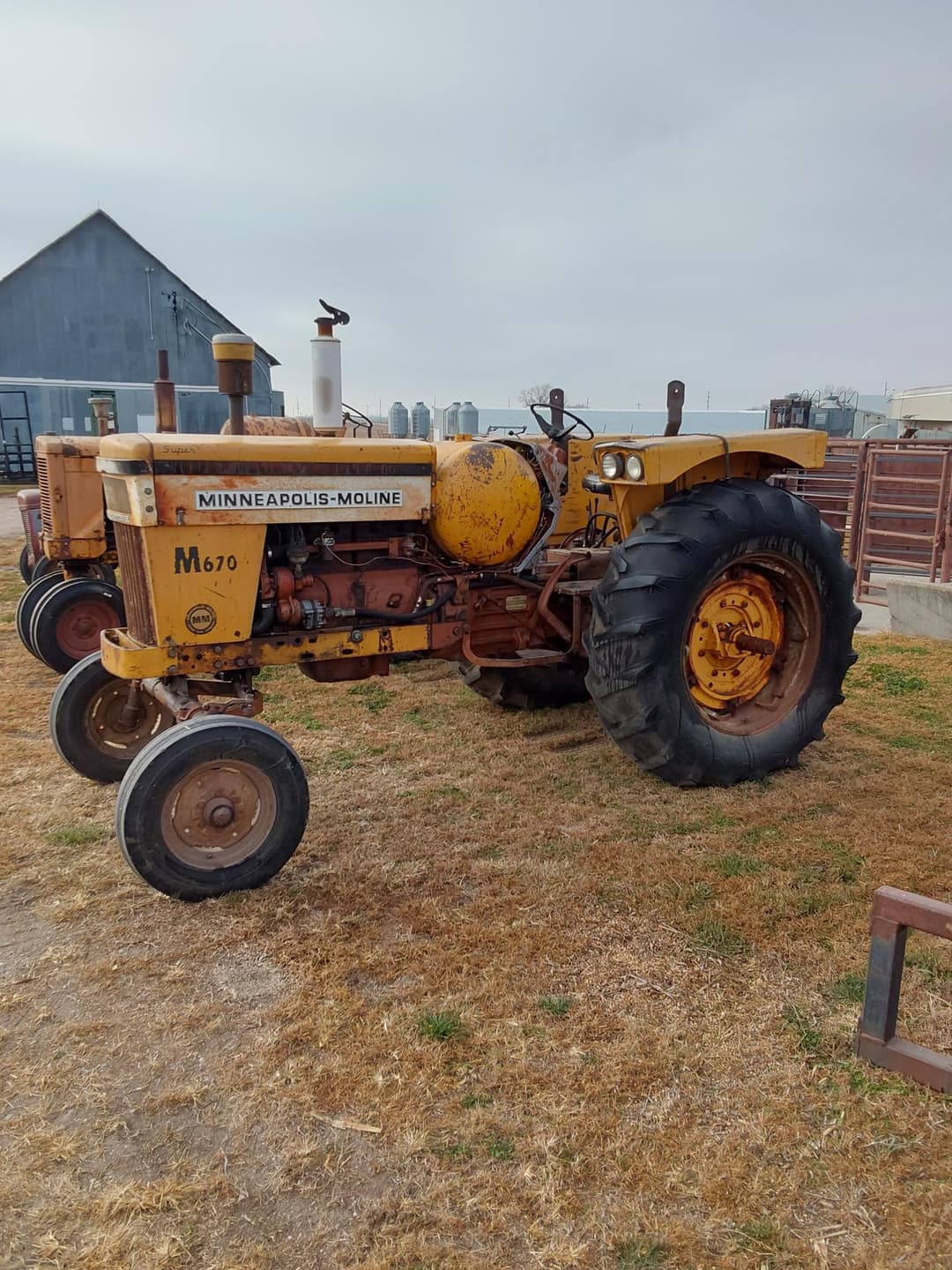 Image of Minneapolis-Moline M670 Primary image