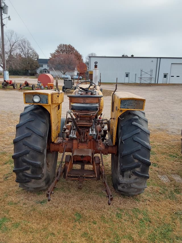 Image of Minneapolis-Moline M670 equipment image 3