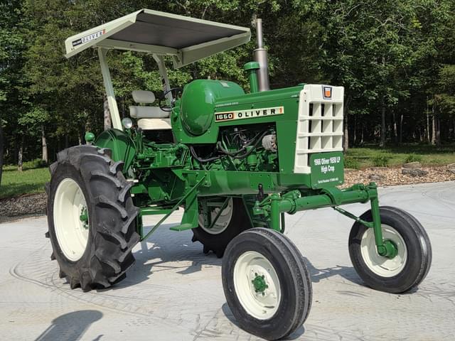 Image of Oliver 1650 equipment image 2