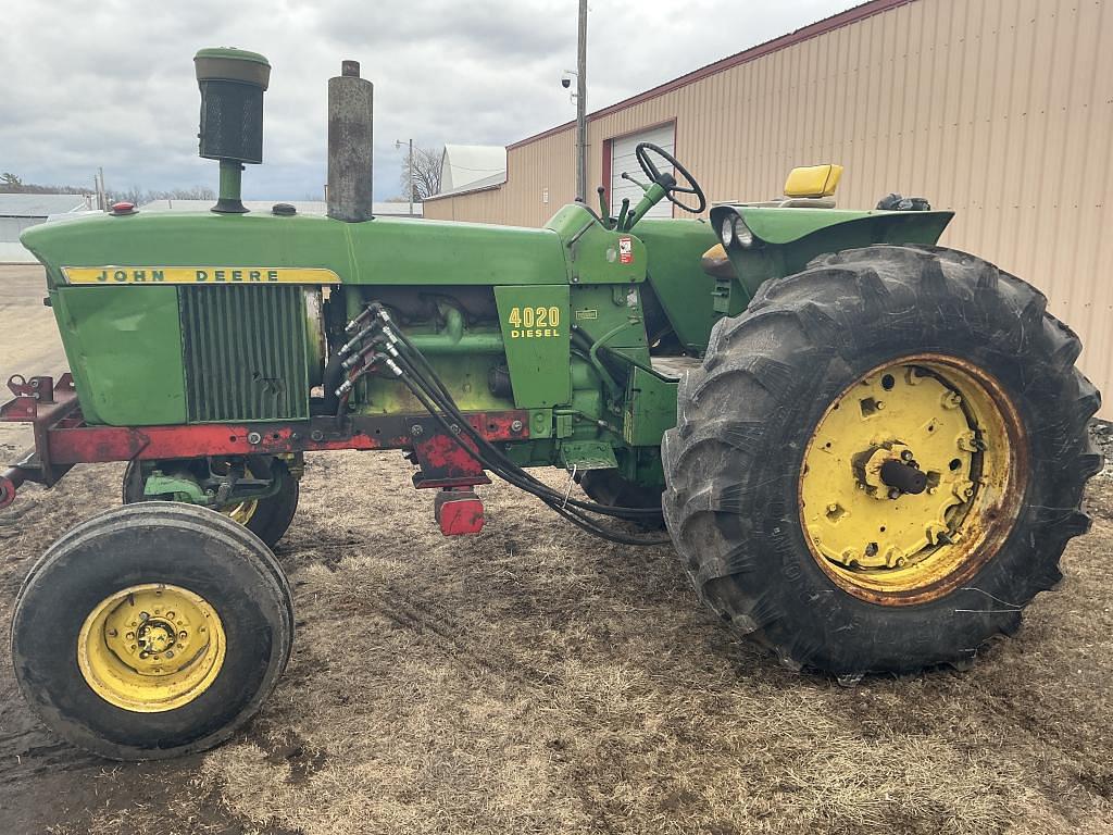 Image of John Deere 4020 Primary image