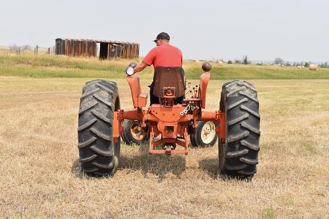 Image of Allis Chalmers D17 equipment image 3