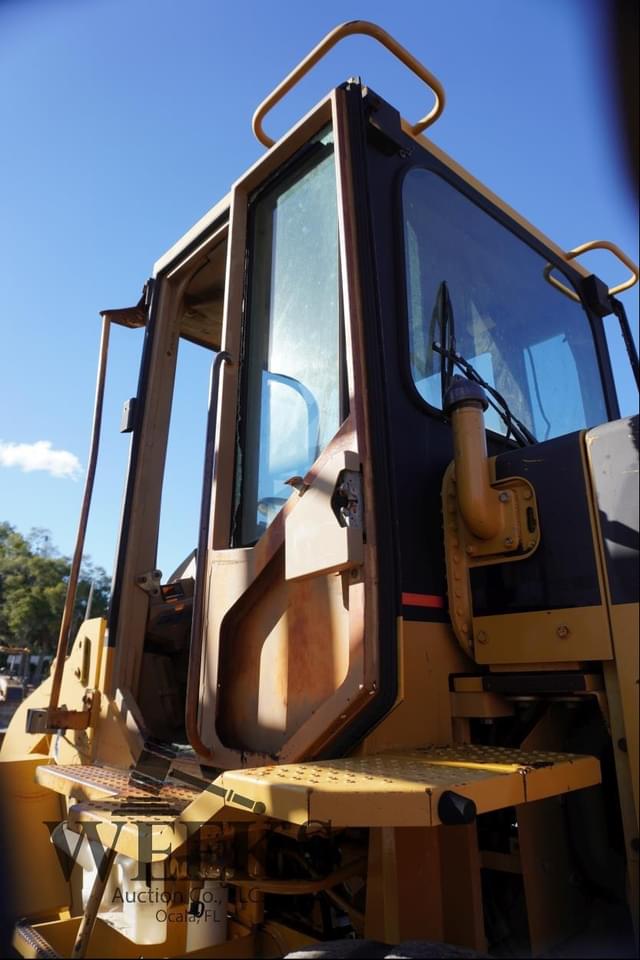 Image of Caterpillar 918F equipment image 4