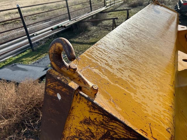 Image of Caterpillar 966B equipment image 4