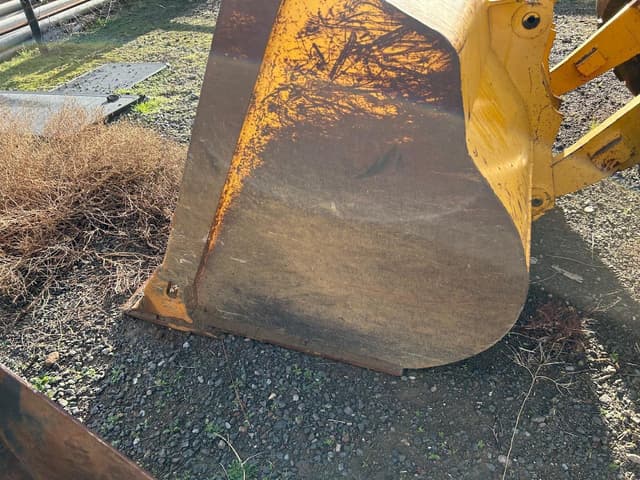 Image of Caterpillar 966B equipment image 2