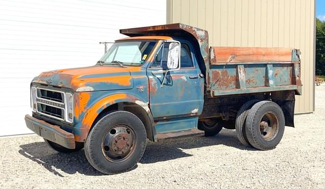Image of Chevrolet C50 equipment image 2