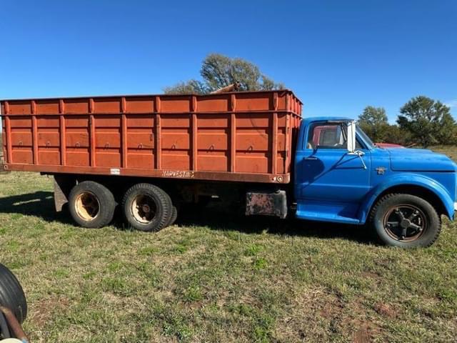 Image of Chevrolet C60 equipment image 2