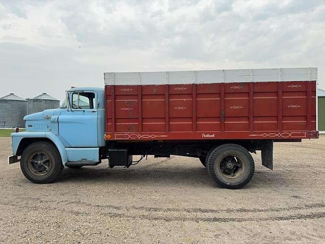 Image of Dodge 600 equipment image 1