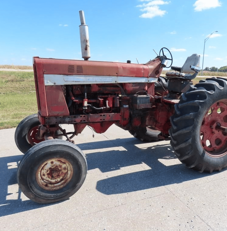 Main image International Harvester 856