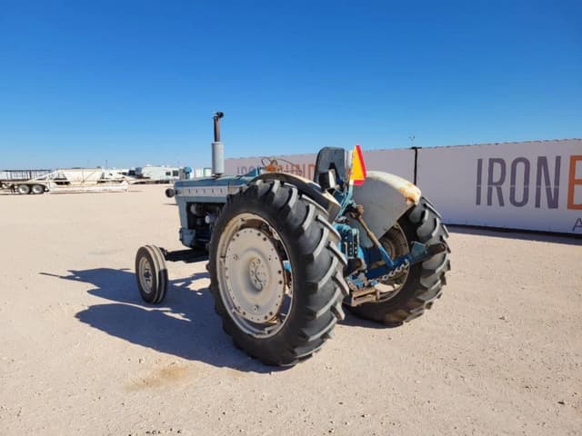 Image of Ford 5000 equipment image 2