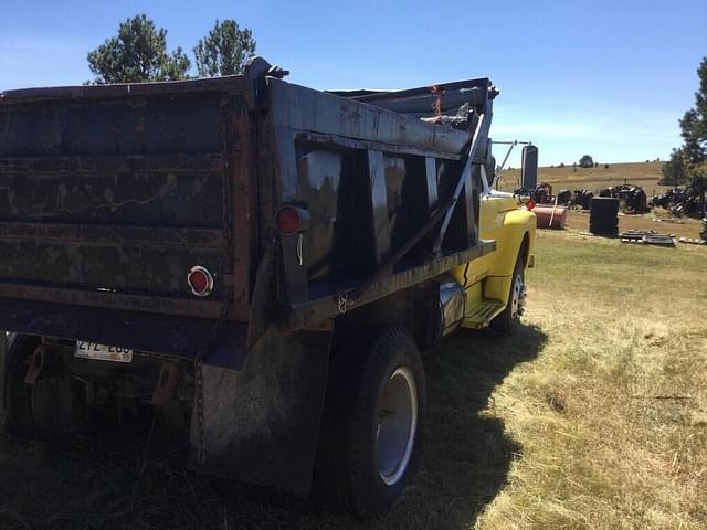 Image of Ford 750 equipment image 2