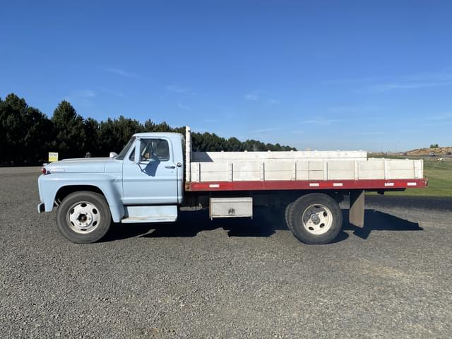 Image of Ford F-600 equipment image 1