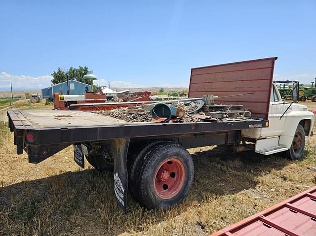Image of Ford F-600 equipment image 3
