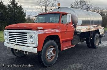 1967 Ford F-600 Equipment Image0