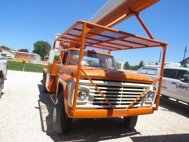 Image of Ford F-610B equipment image 3