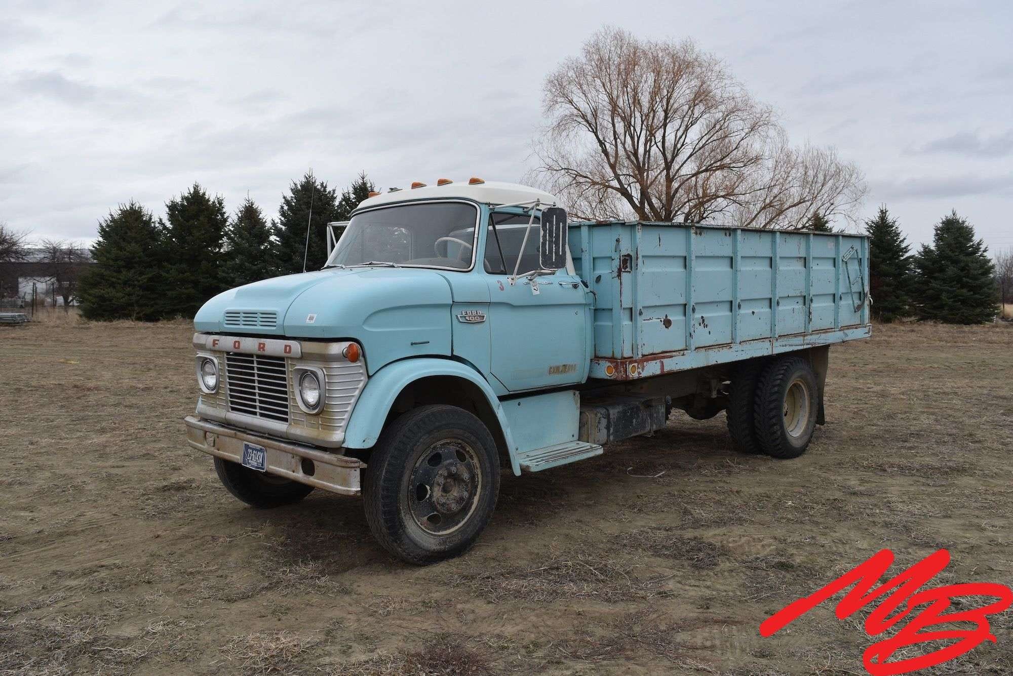 1967 Ford F-500 Equipment Image0