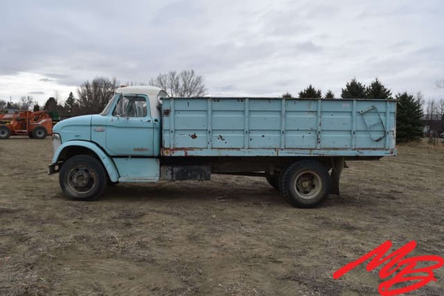 Image of Ford F-500 equipment image 2