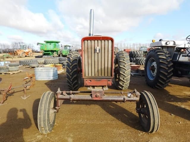 Image of International Harvester 656 equipment image 4