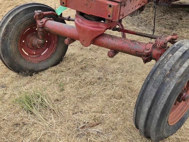 Image of International Harvester 706 equipment image 4
