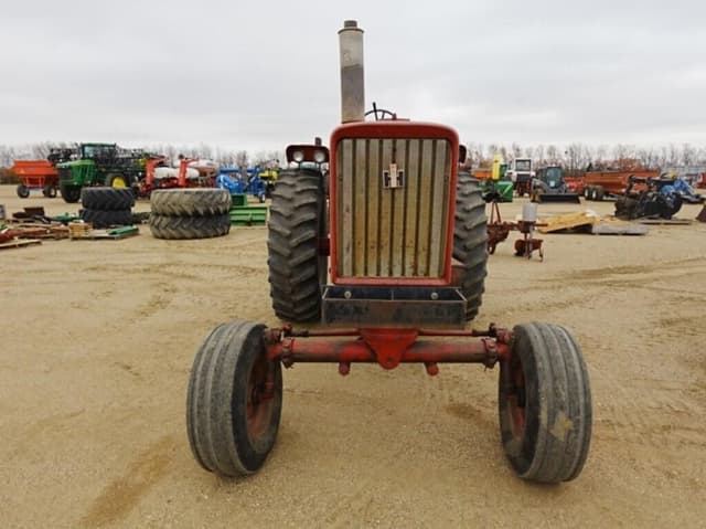 Image of International Harvester 706 equipment image 4
