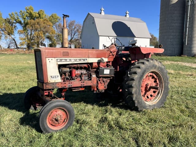 Image of International Harvester 706 equipment image 2