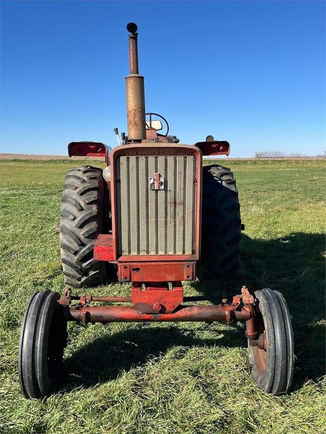 Image of International Harvester 706 equipment image 3