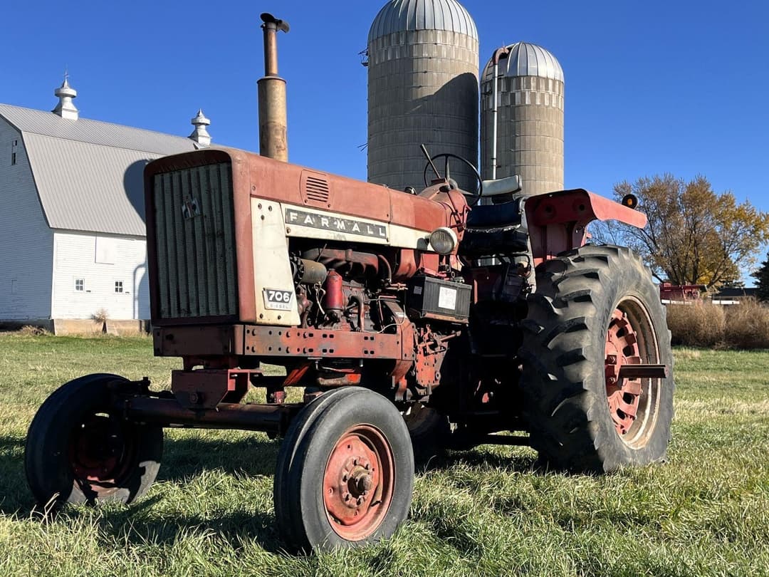 Image of International Harvester 706 Primary image