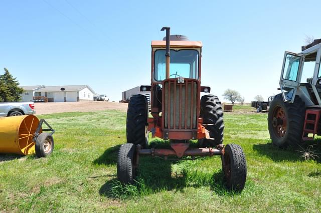 Image of International Harvester 806 equipment image 1