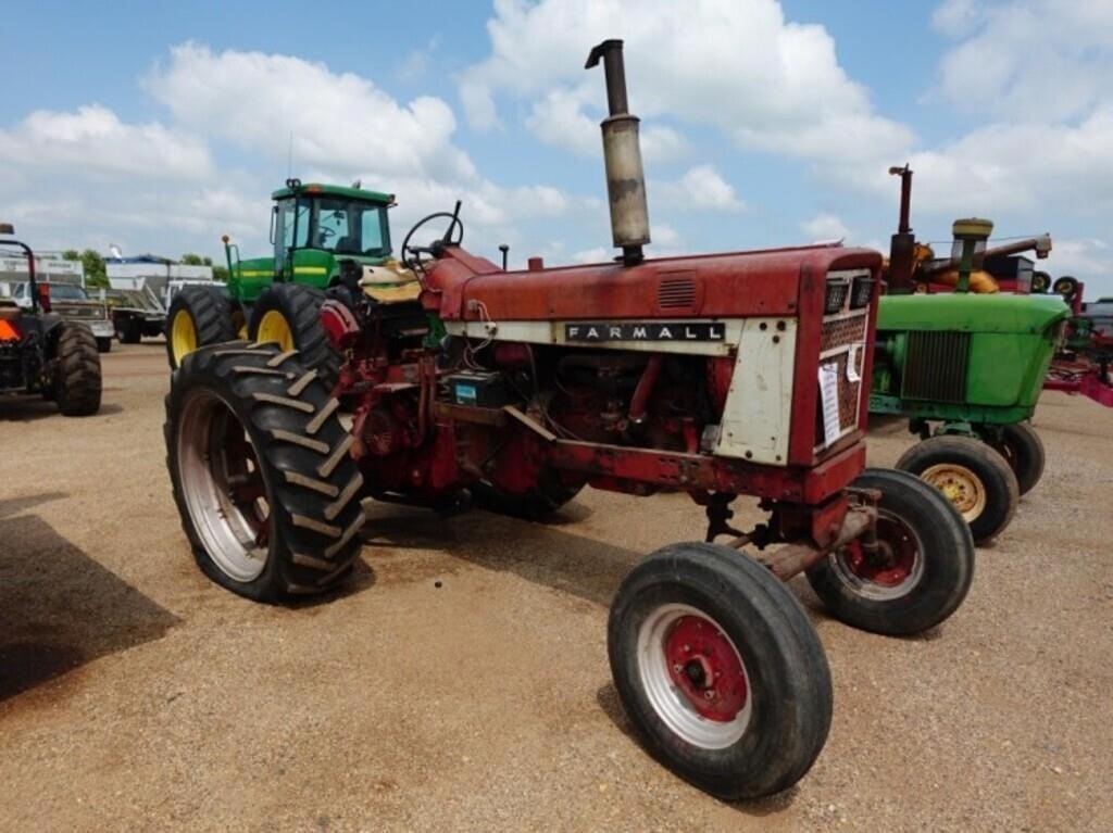 Image of International Harvester 706 Primary image