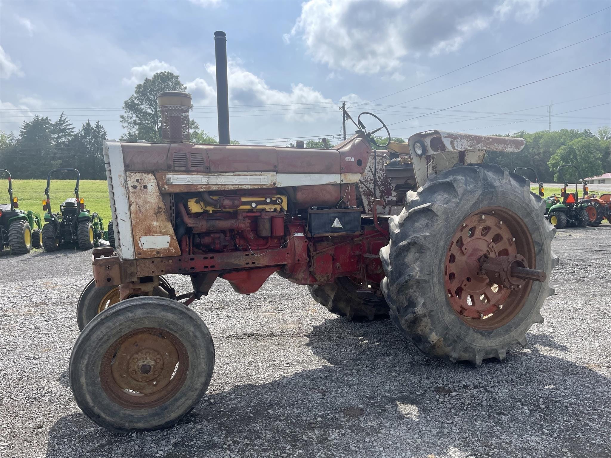 1967 International Harvester 1206 Equipment Image0