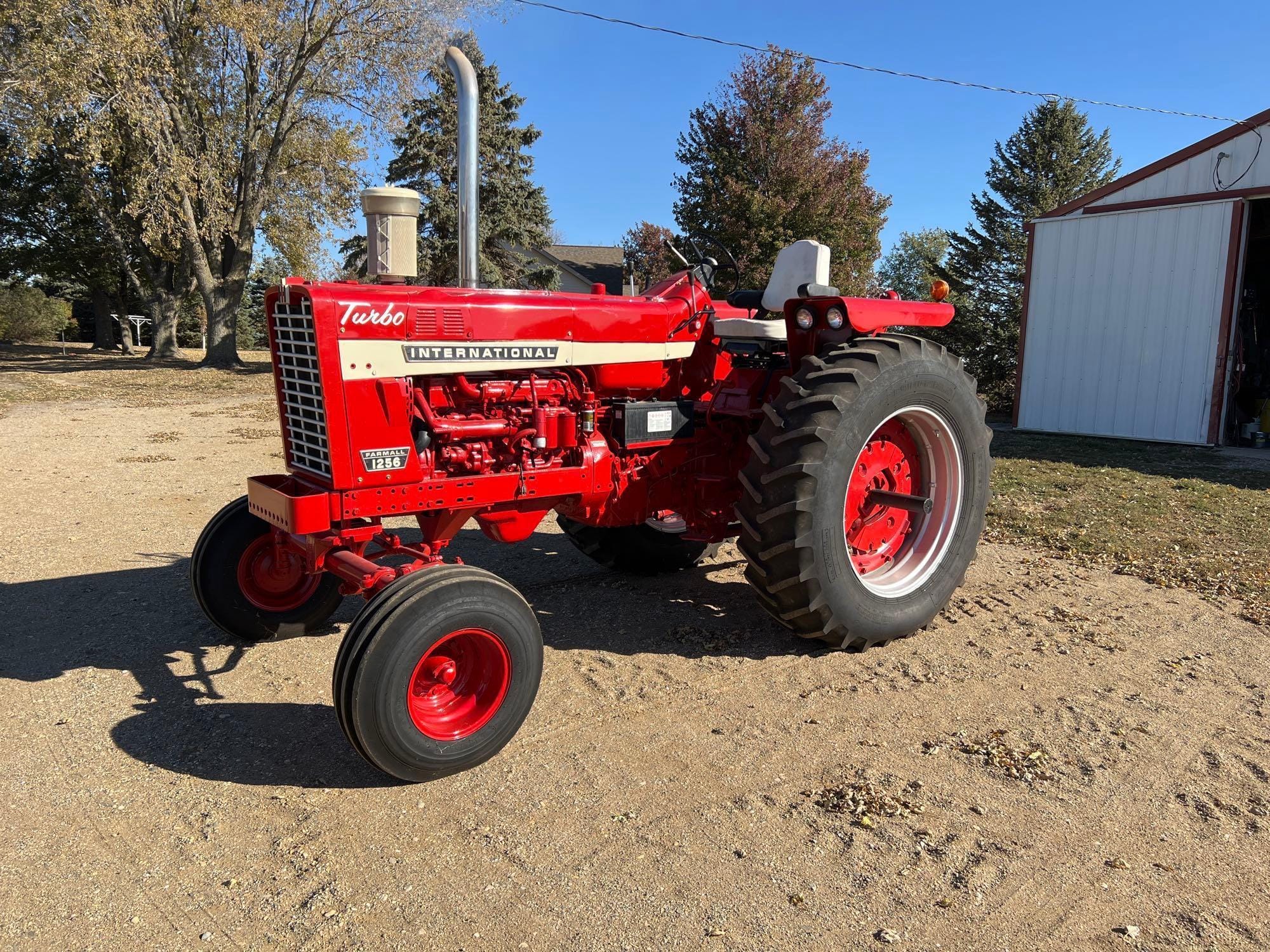 Main image International Harvester 1256