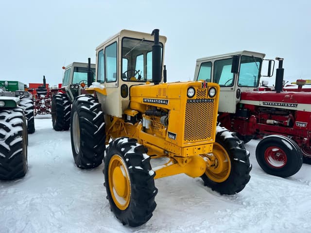 Image of International Harvester 2856 equipment image 2