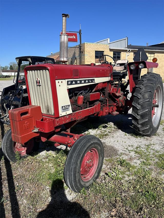 Image of International Harvester 656 equipment image 2