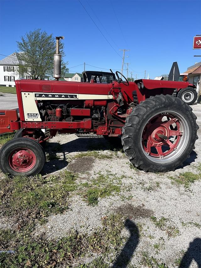 Image of International Harvester 656 equipment image 3