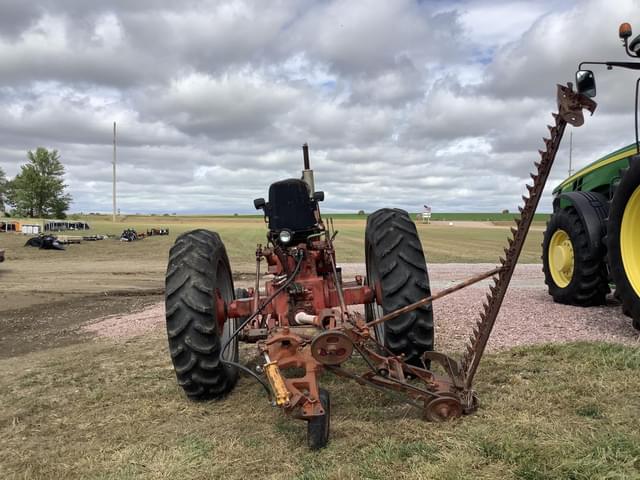Image of International Harvester 656 equipment image 4